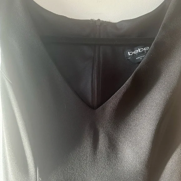 Bebe Sleeveless Feathered-Tail Cocktail Dress Size 10 - Picture 4 of 12